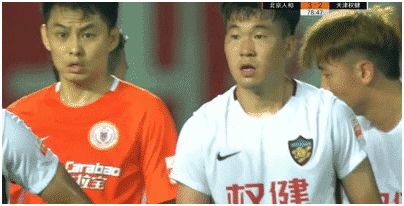 一时冲动！前国脚亲手毁掉一场胜利，这一动作难逃足协重罚