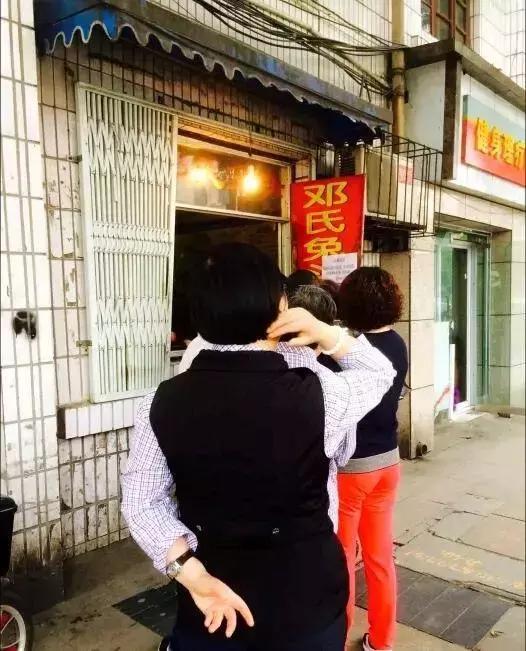 一天卖出1000只鸡,一天卖几千只的兔子