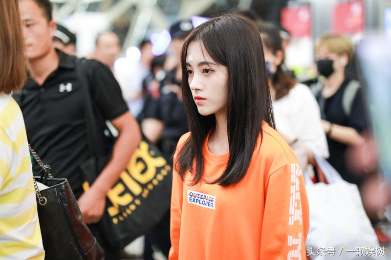 snh48鞠婧祎和好友重聚,snh48鞠婧祎和女团参加央视比赛