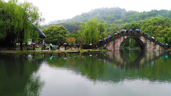 绍兴湖面上的桥,绍兴越城的桥