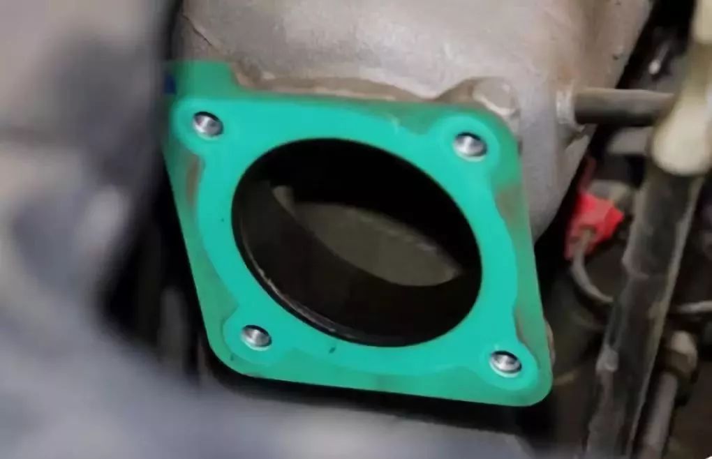 清洗节气门喷油嘴后油耗反而高了,节气门清洗后油耗高怎么办