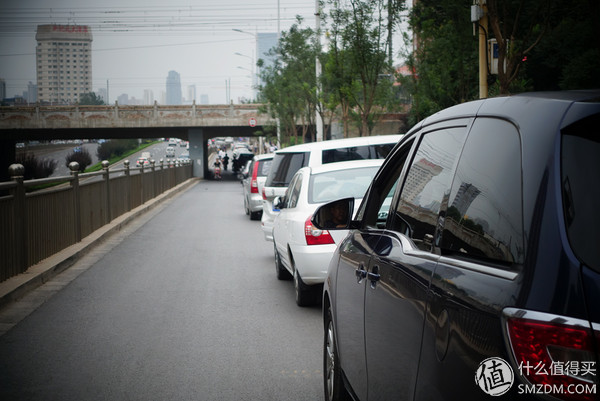 小心骑得万年摩：如何在城市摩托骑行中获得最大安全保证