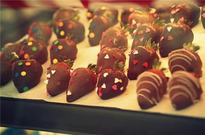 巧克力怎么送人最浪漫,巧克力送女朋友高档