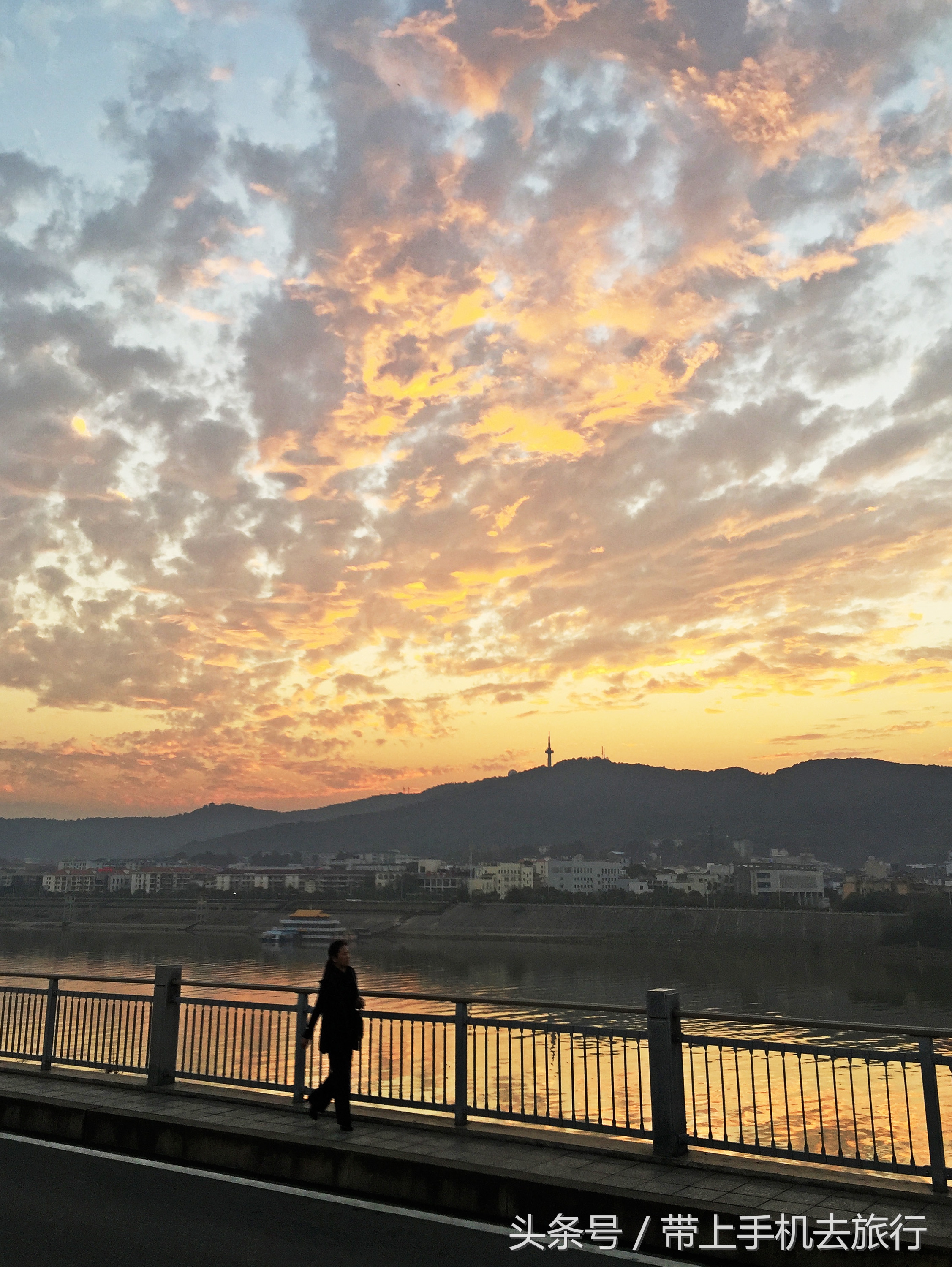 手机拍照各种功能怎么设置,如何开启手机实时拍照功能