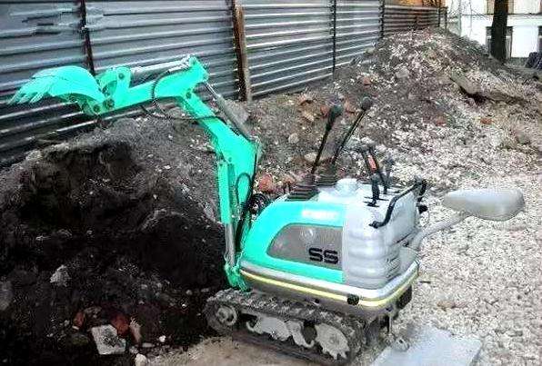 世界上最小的挖掘机一斗多少方,世界最小的挖掘机有多大尺寸