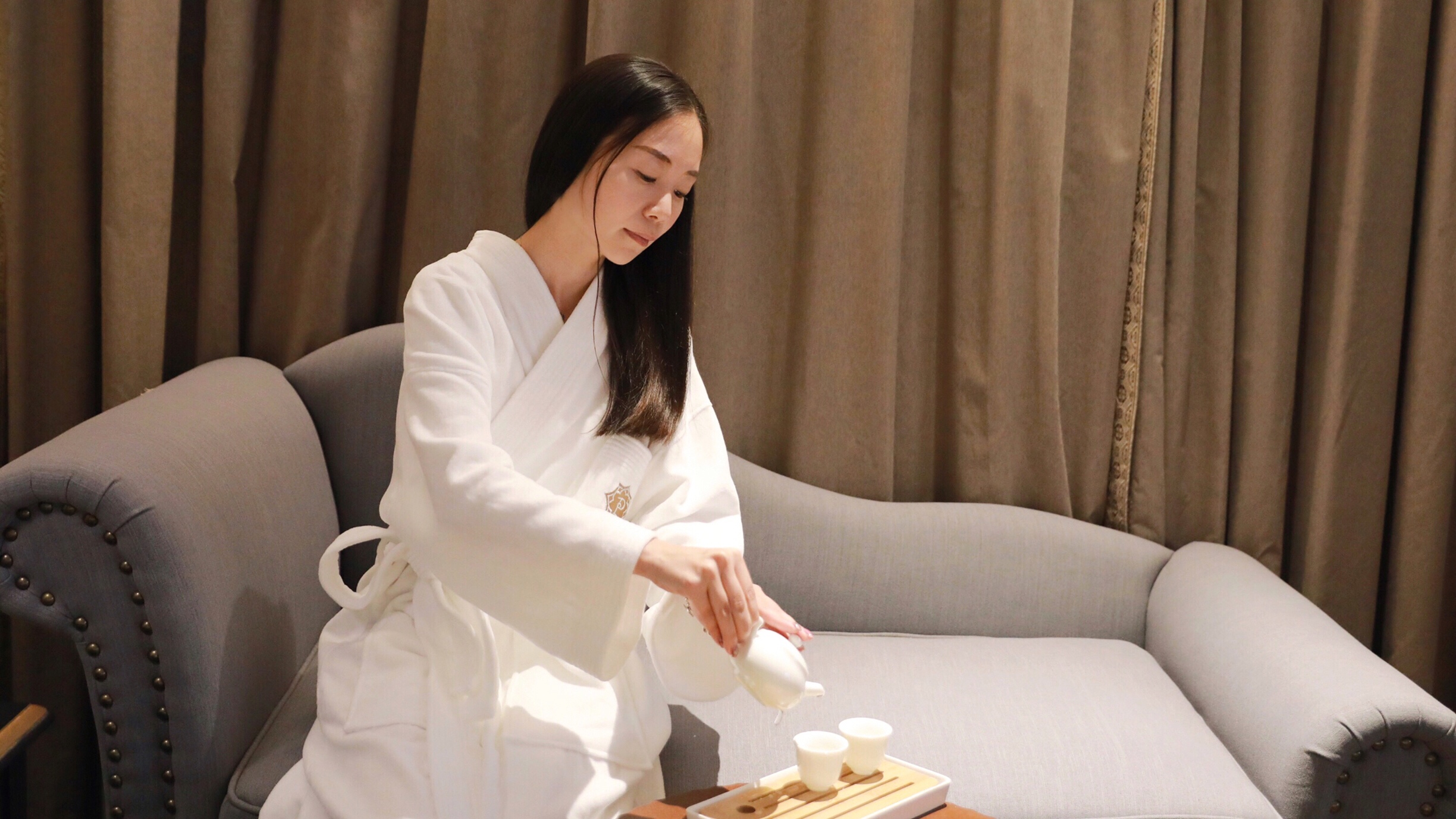 柏丽艾尚国际酒店孟州店,柏丽艾尚施婕