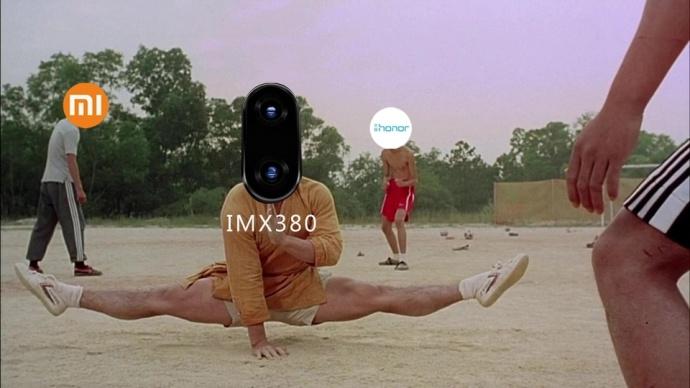 少林足球周星驰隔着玻璃看足球,看周星驰少林足球