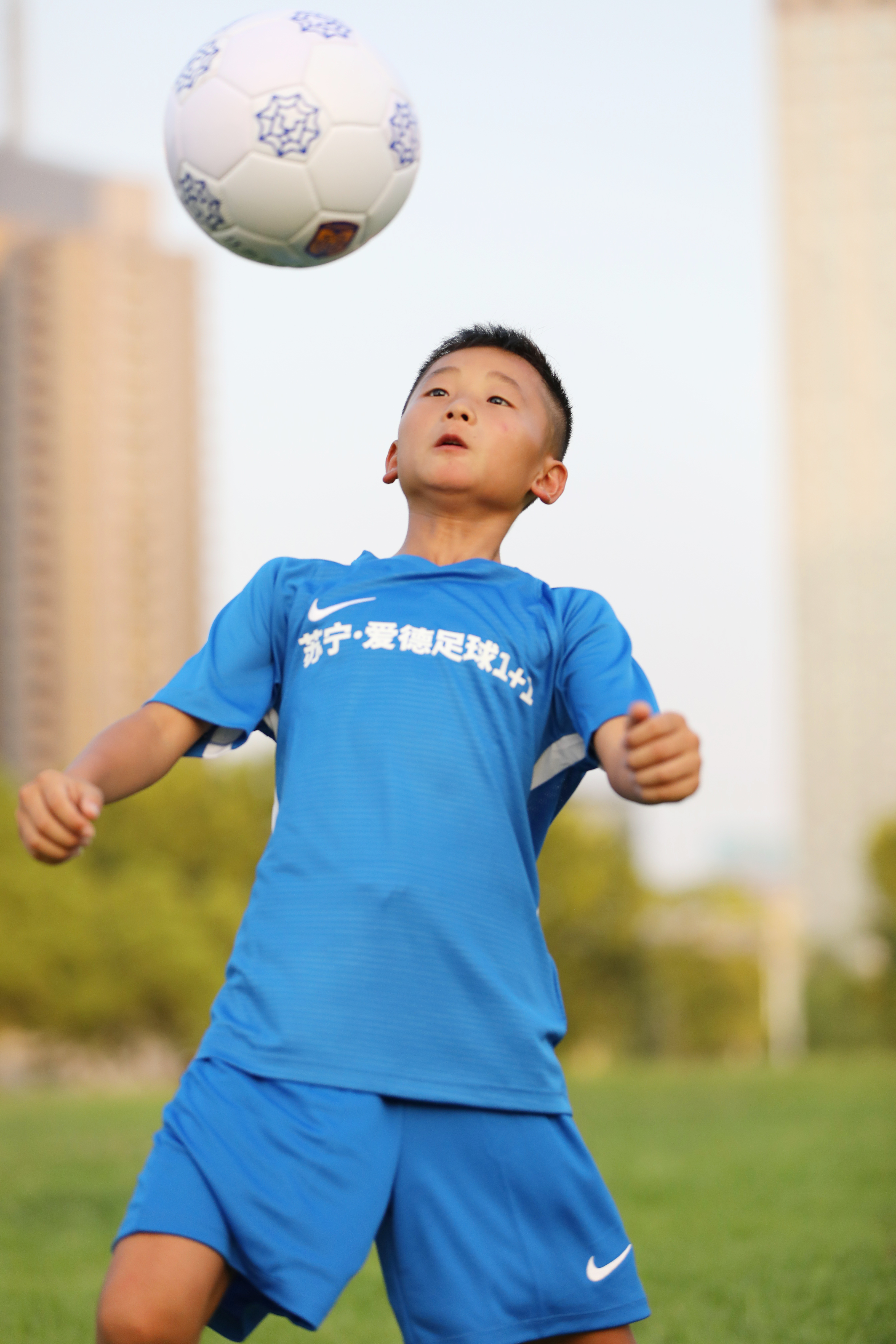 少年足球梦免费完整版,中超江苏苏宁足球赛