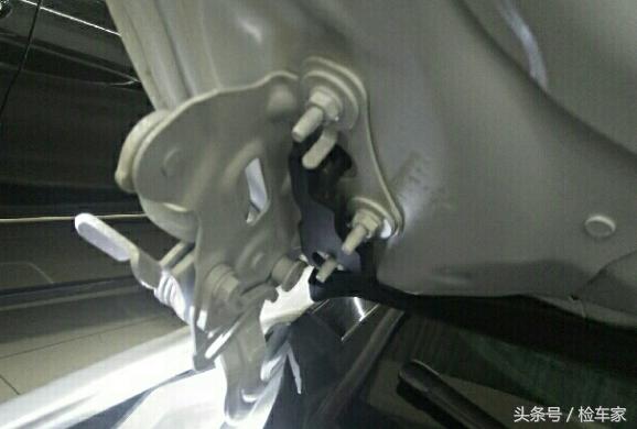 2017款奔驰c200跑2万公里二手车价,2017奔驰C200轿跑