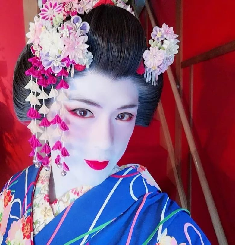 tvb明星扮女人,tvb主持女主播