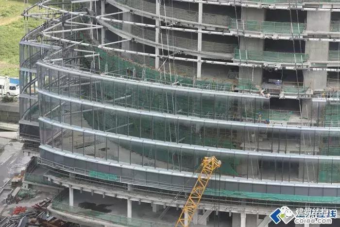 上海中心大厦127层怎么有632米,上海中心大厦632米127层内部