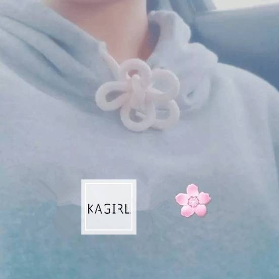 风衣肩带的正确使用方法,风衣上的肩带