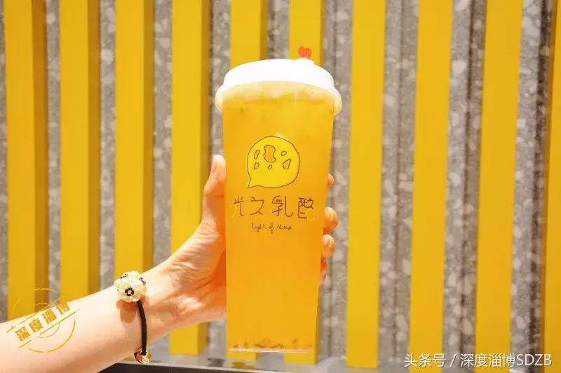 魔都“乳酪包扛霸子”首现淄博！排队挤爆万象汇！