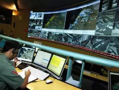 国外怎么打击摩托车犯罪,美国警察对抢劫的打击力度