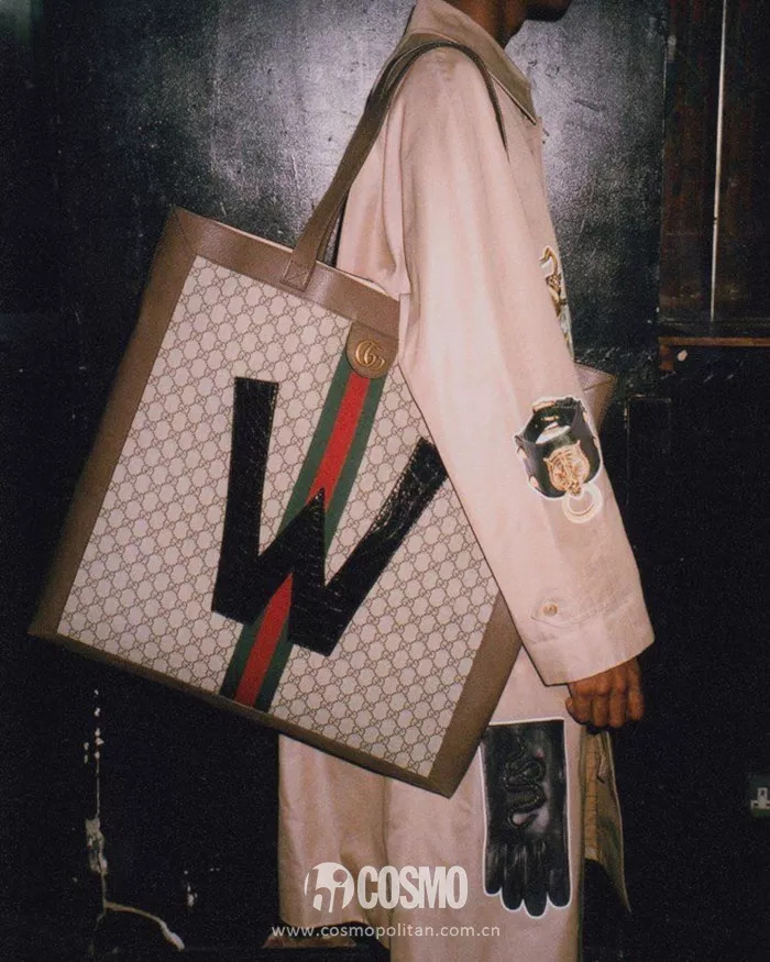 一款给杨幂穿火的包包,杨幂同款牛仔lv包