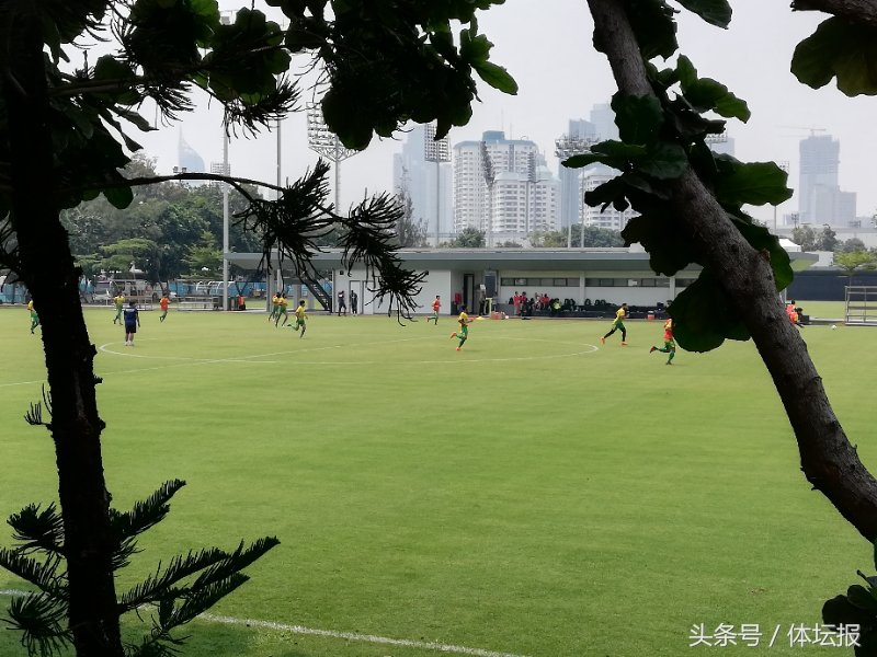 “巴铁”足球队：小球队有大梦想参加亚运，挑战比成绩重要