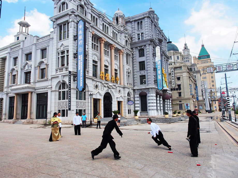 周末去游览影视城,影视城周末游玩