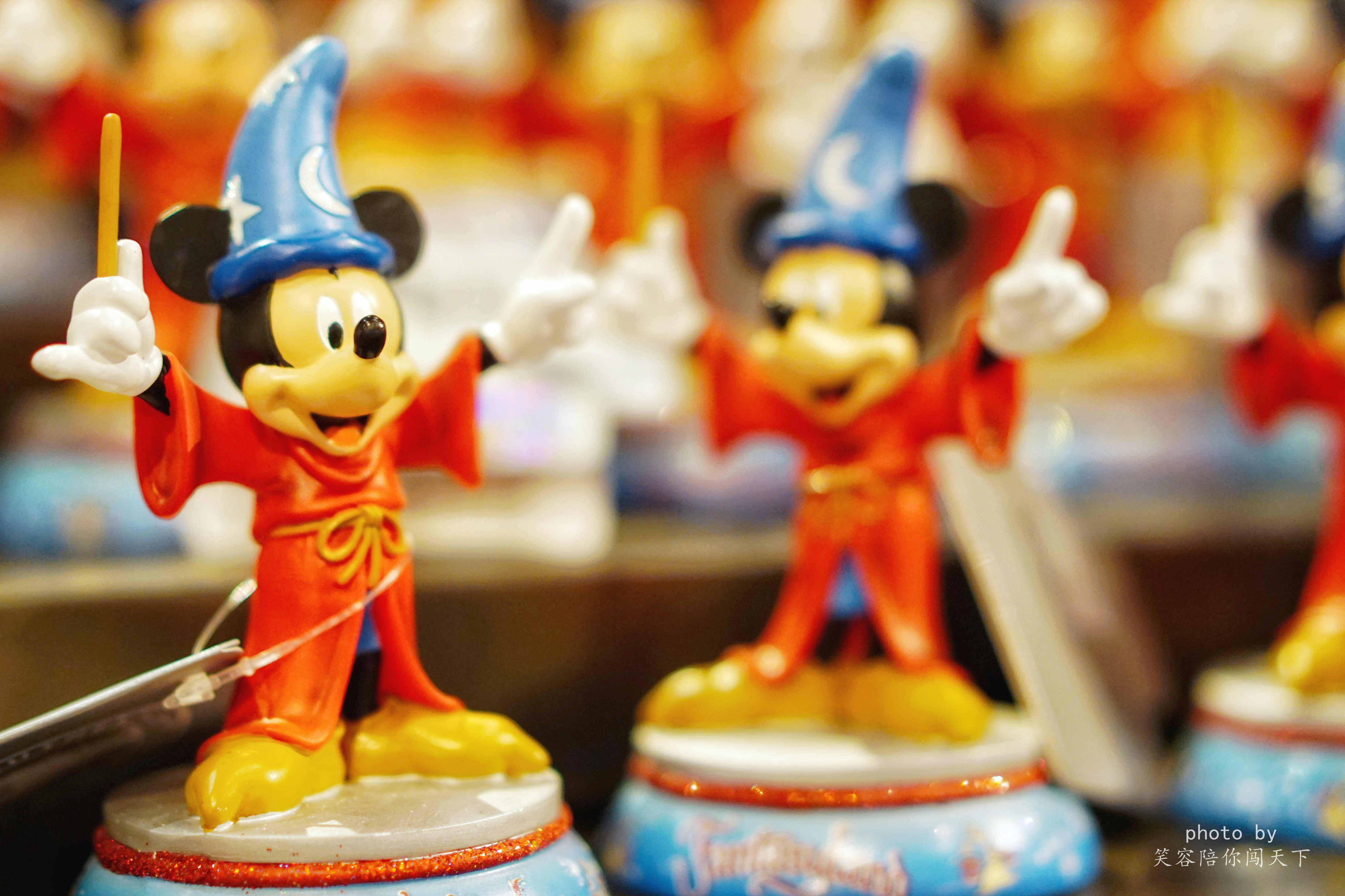 上海迪士尼乐园棒棒糖50元一个,上海迪士尼购物攻略