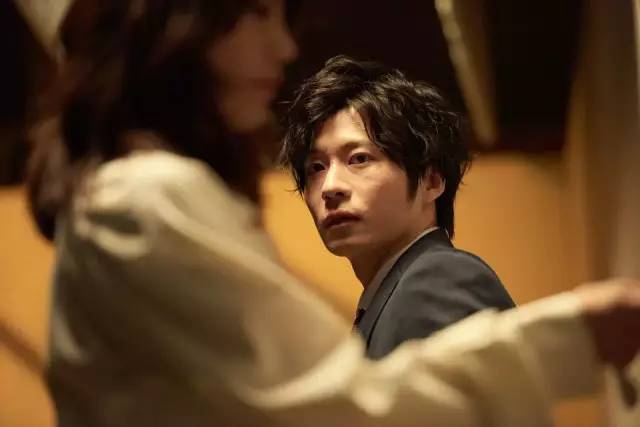 不愧是岛国深夜剧，把女性的欲望拍的这么露骨