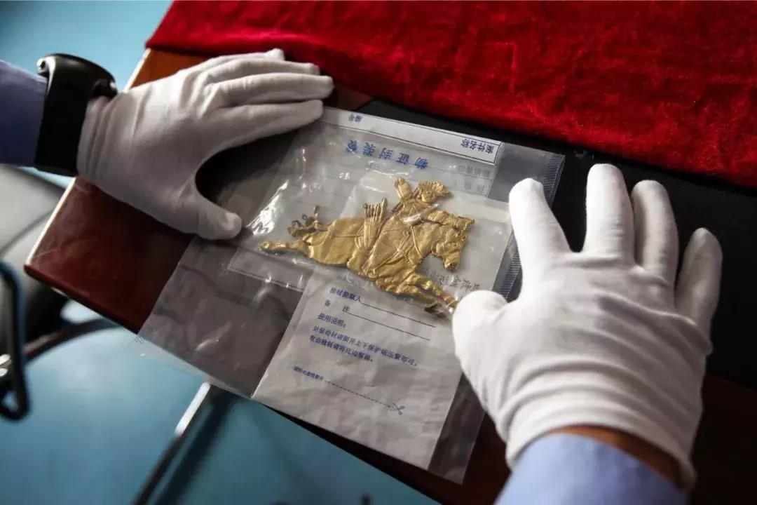 “摸金校尉”盗“九层妖楼”旁古墓落网646件*物文**被迫“重见天日”