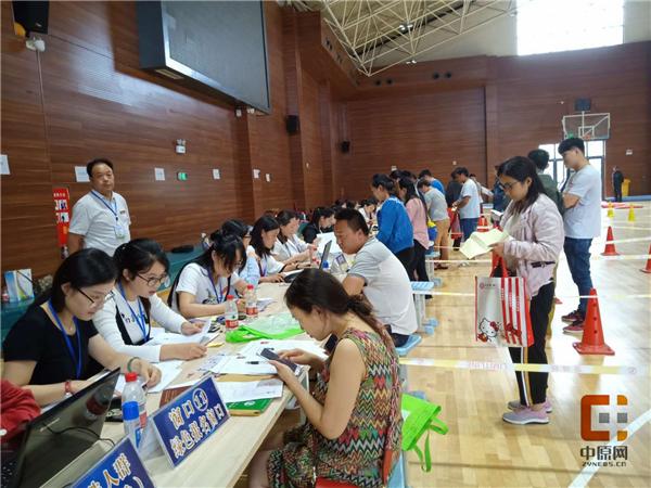 把学校搬进家里,把学校搬到家门口