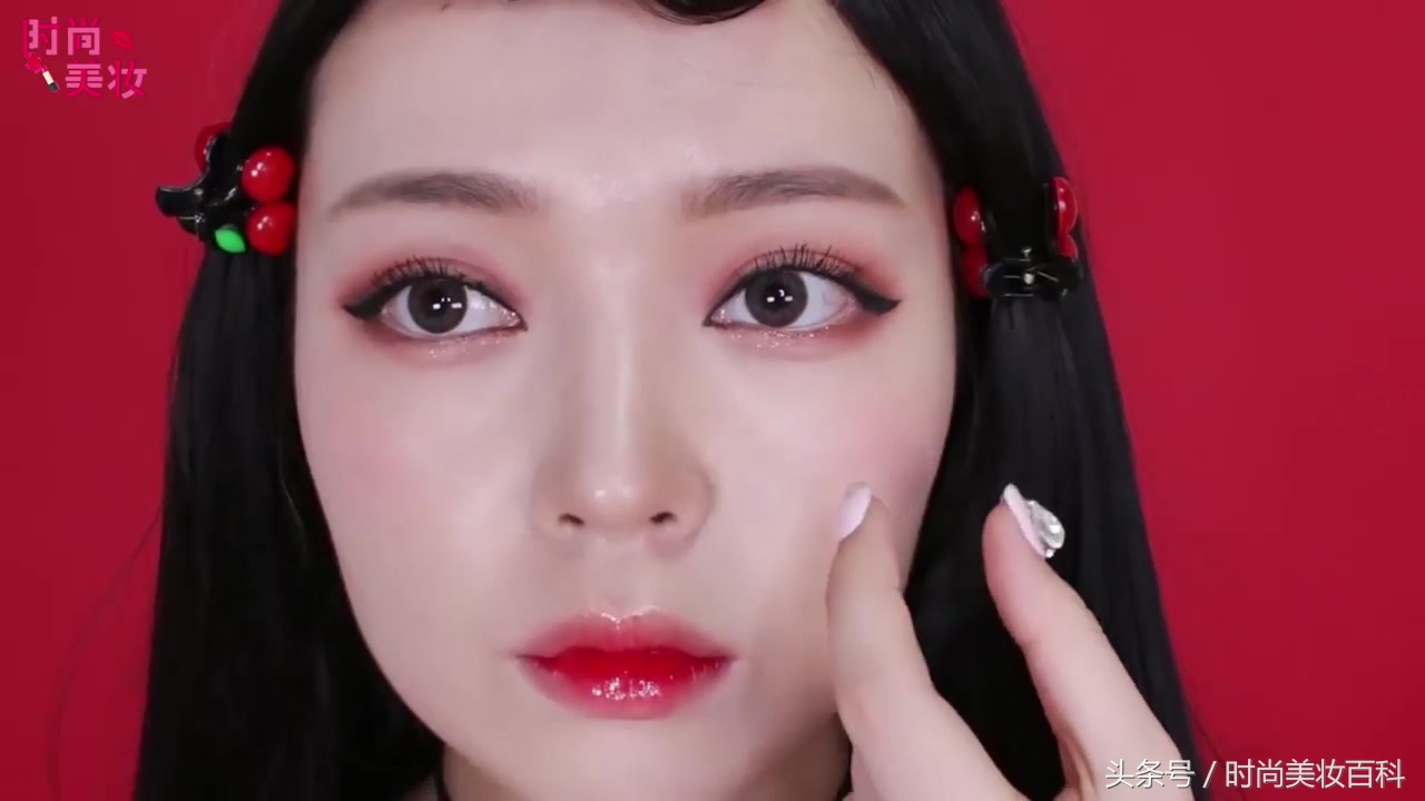 樱桃系甜美妆容,樱桃妆教程复古