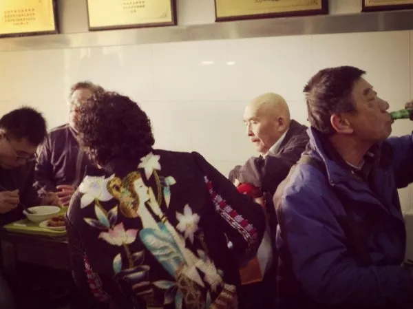 喝豆汁儿升糖还是降血糖,杨幂喝豆汁儿