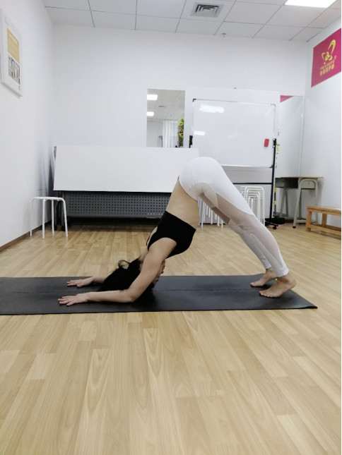 5个步骤,解锁难度9级的高级体式——孔雀式,体验飞翔的感觉!