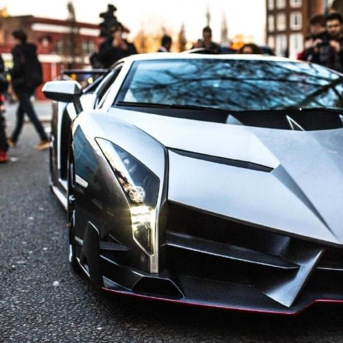 全球四台*博兰**基尼毒药，如今都在哪？三台在欧美，还一台仍在出售