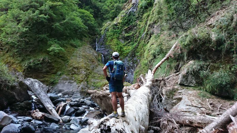 户外鞋登山鞋推荐亚瑟士,亚瑟士户外越野休闲鞋