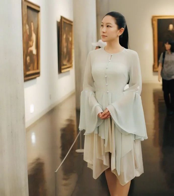 设计师兰玉婚纱设计,中国高定婚纱设计师