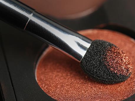 如何克服浮粉问题,不浮粉卡粉的上妆技巧新手小白