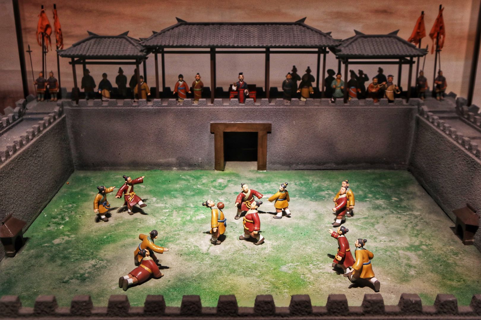 足球起源于中国哪个朝代,足球历史最早是在哪里出现的