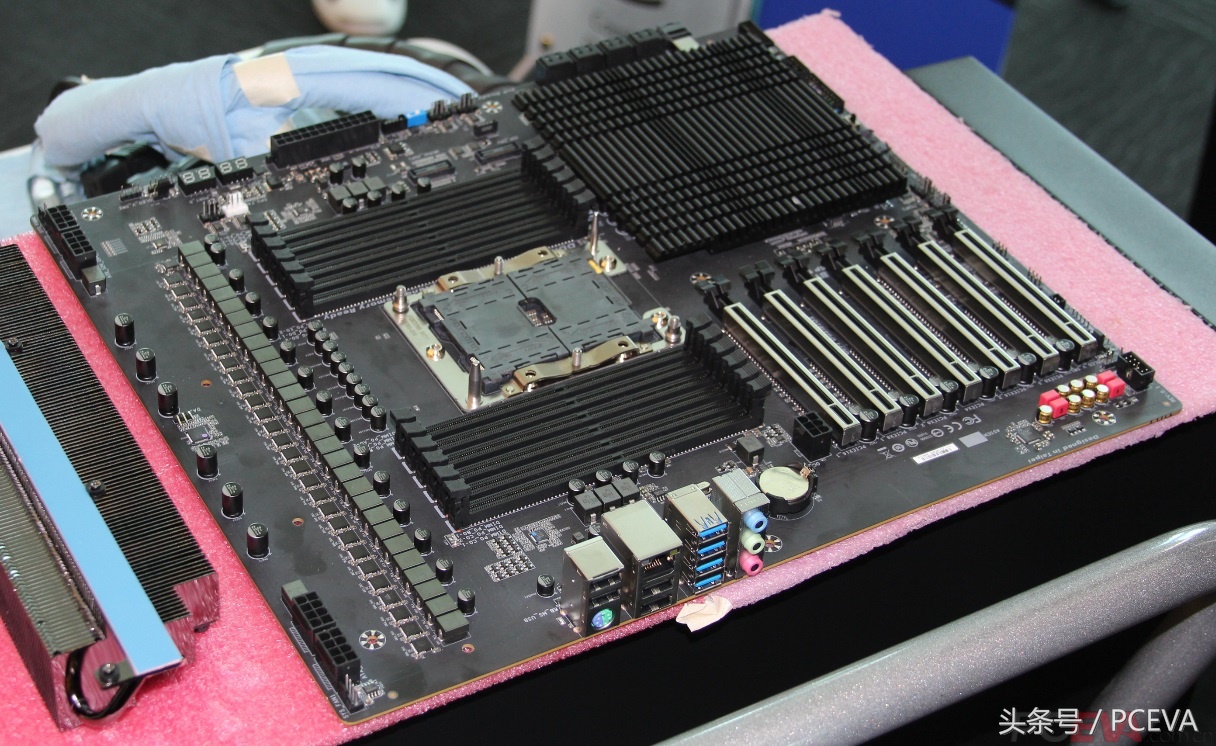 硬件免疫漏洞英特尔新CPU支持最高3TB内存