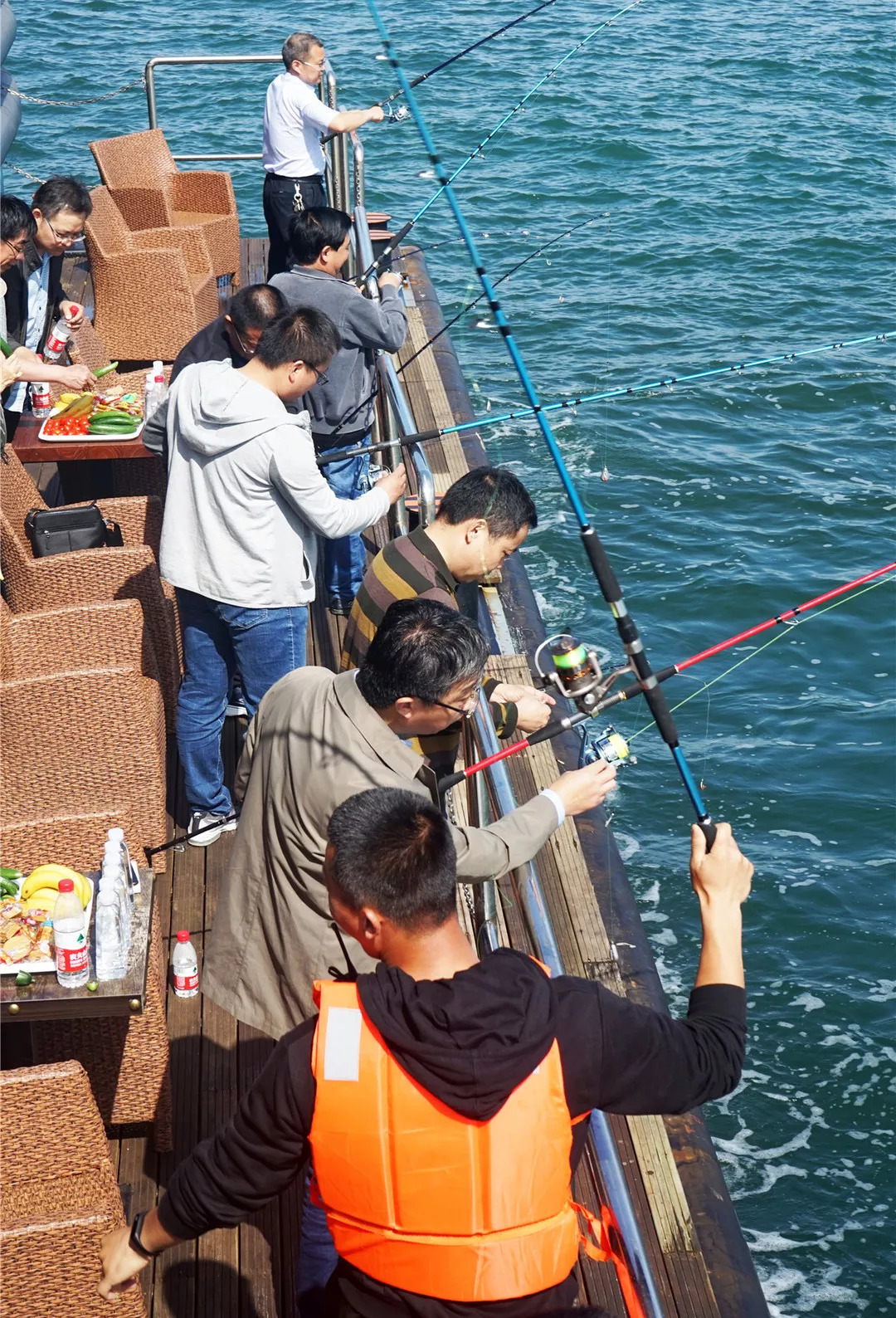 登上这艘神秘大船，体验24小时的时光穿越！