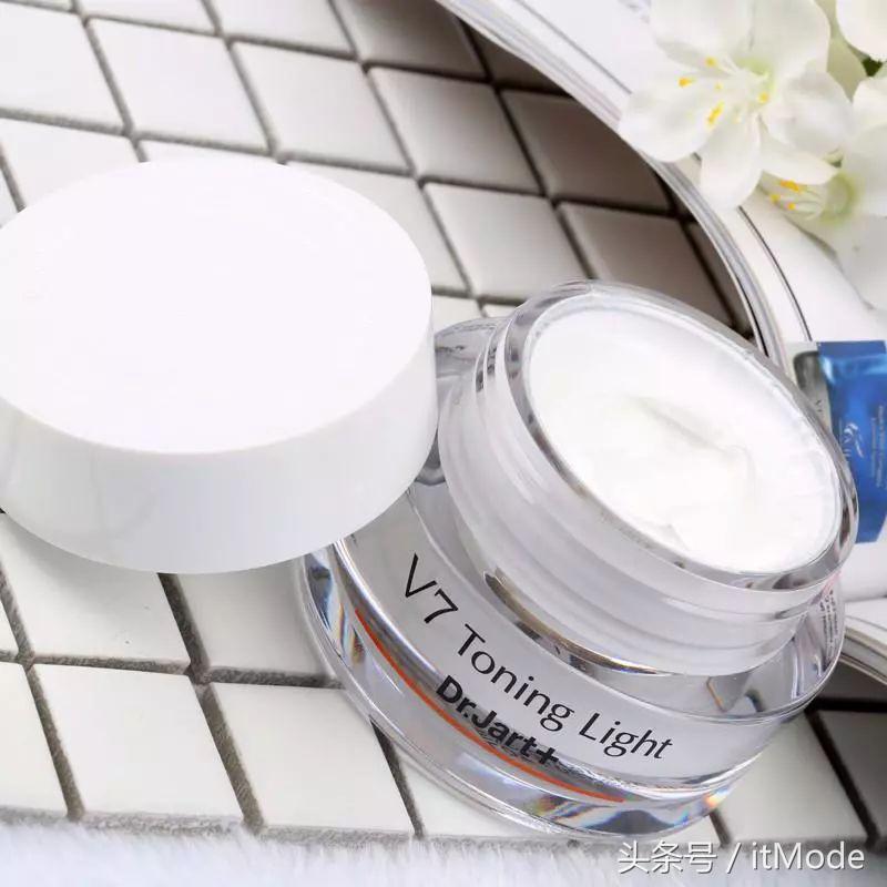 抗老适用什么成分的护肤品,哪款抗老的护肤品好用