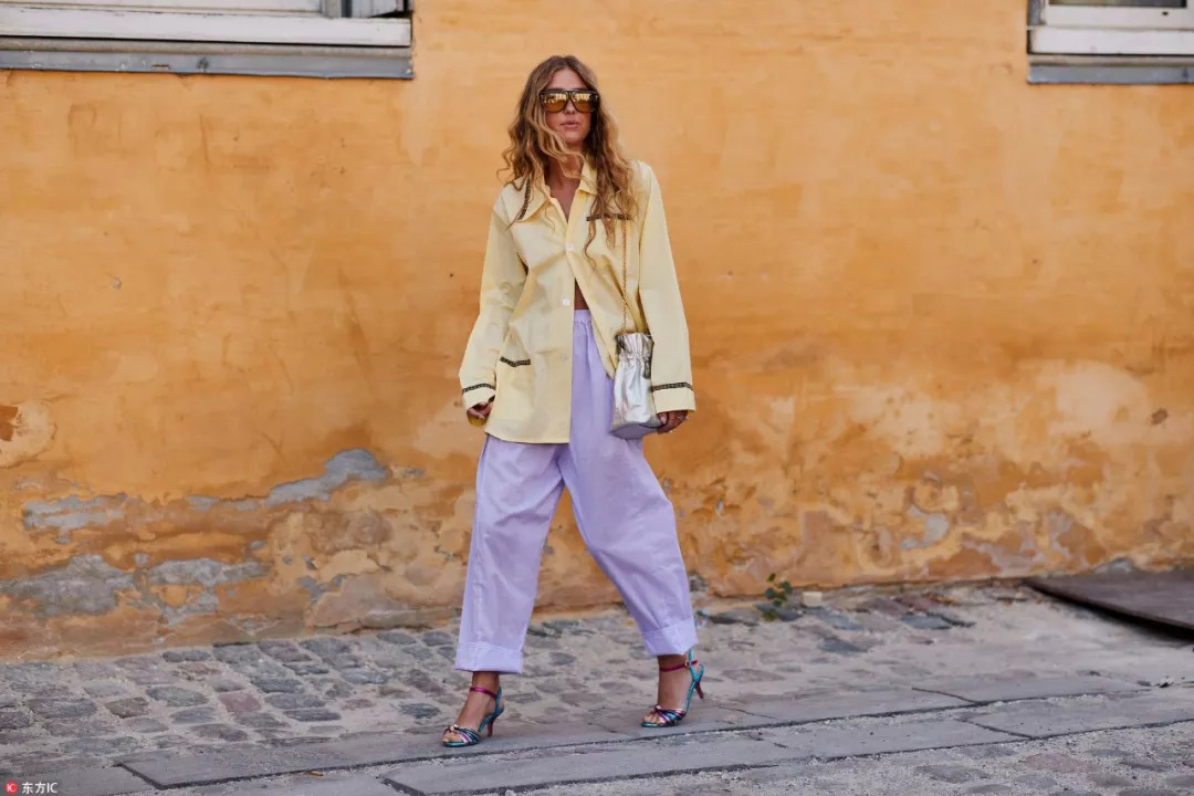 长袖衬衫怎么穿才好看,衬衫这样穿时髦又高级回头率200%