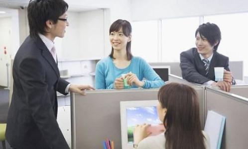 自我评价这样写更容易打动hr,简历中的自我评价到底要不要写