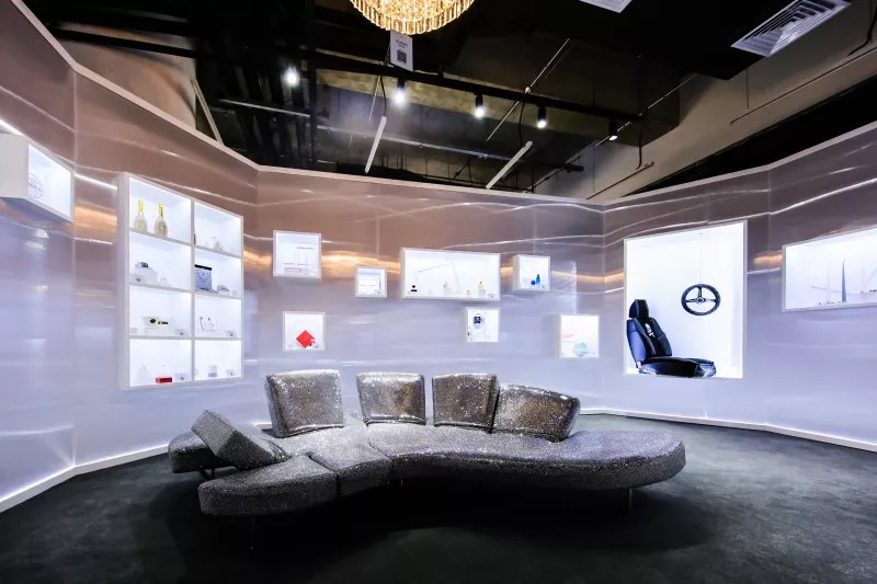 施华洛世奇幻影奇境全球首展,施华洛世奇silver翅膀