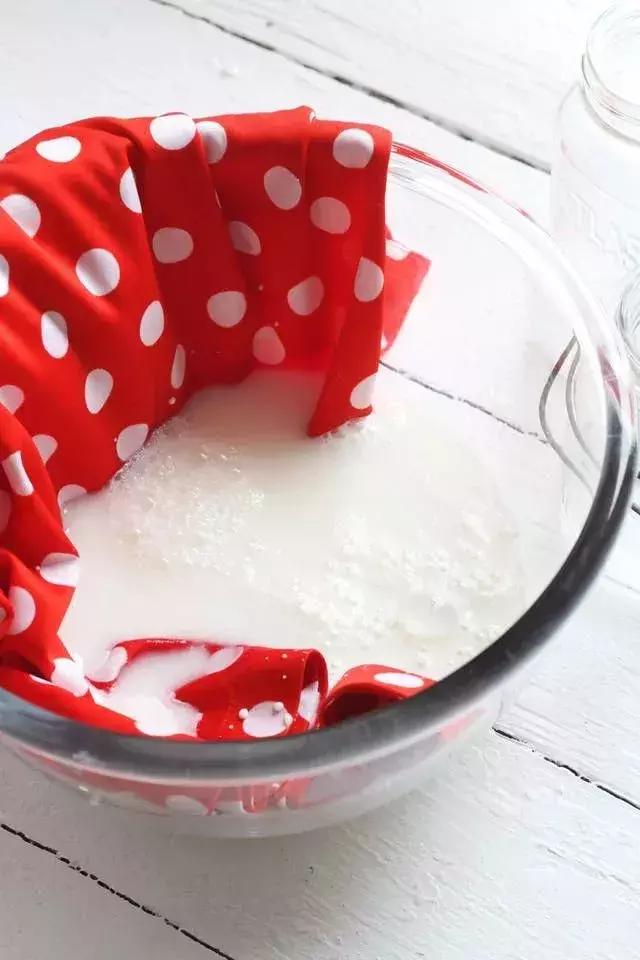 油渍墨水渍怎么洗,油渍滴衣服上了怎么洗