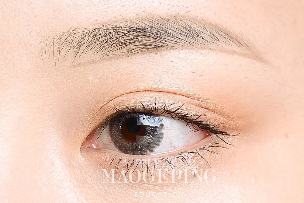 50岁画眉毛眉形怎么画比较好看,如何根据自己的脸型画合适的眉毛