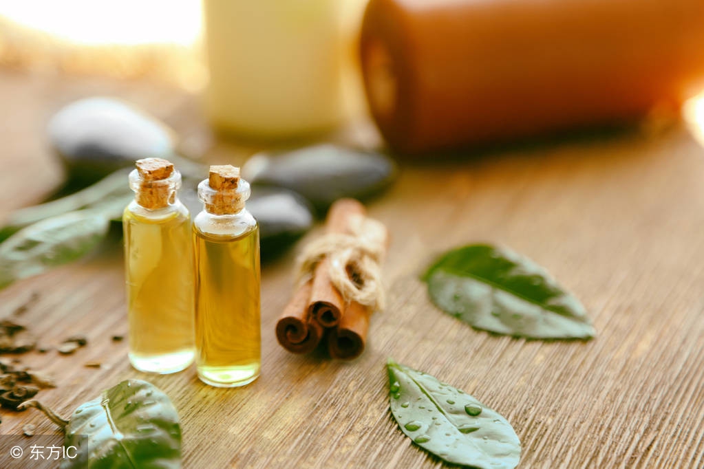 「唇疱疹」又痛又痒怎么办？使用「6种天然材料」击退病毒