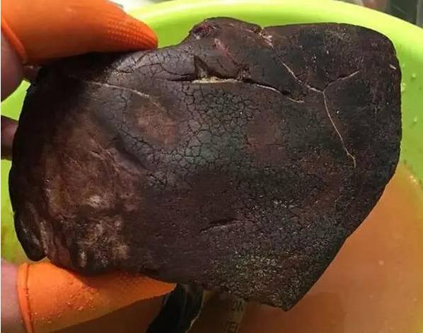 血珀为什么会裂,血珀有裂