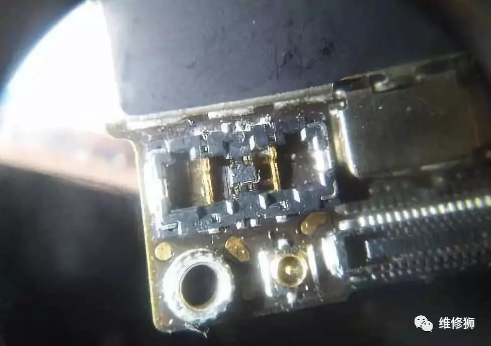 iphone6怎样强制重启,iphone6不停的重启程序