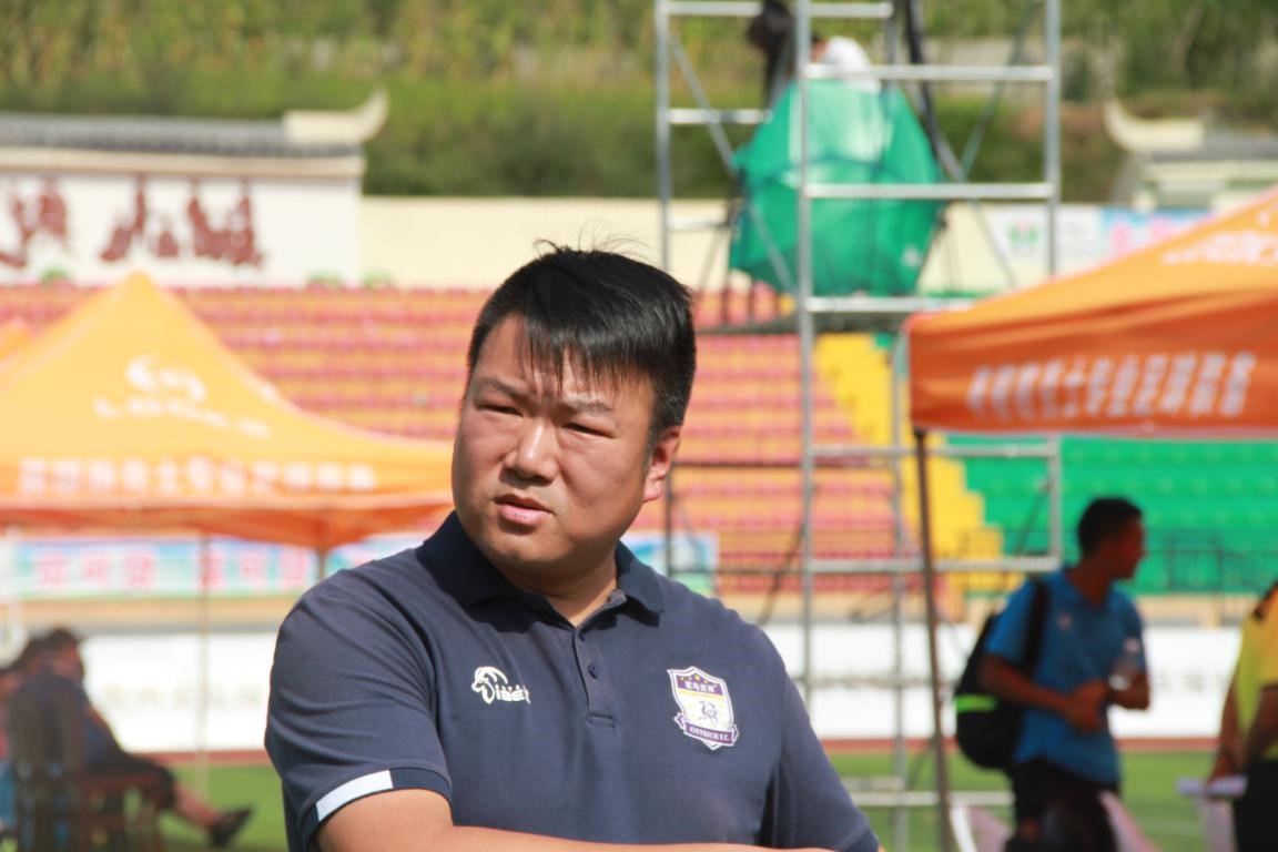 鸵鸟足球青训,从九岁接触足球参加青训背井离乡