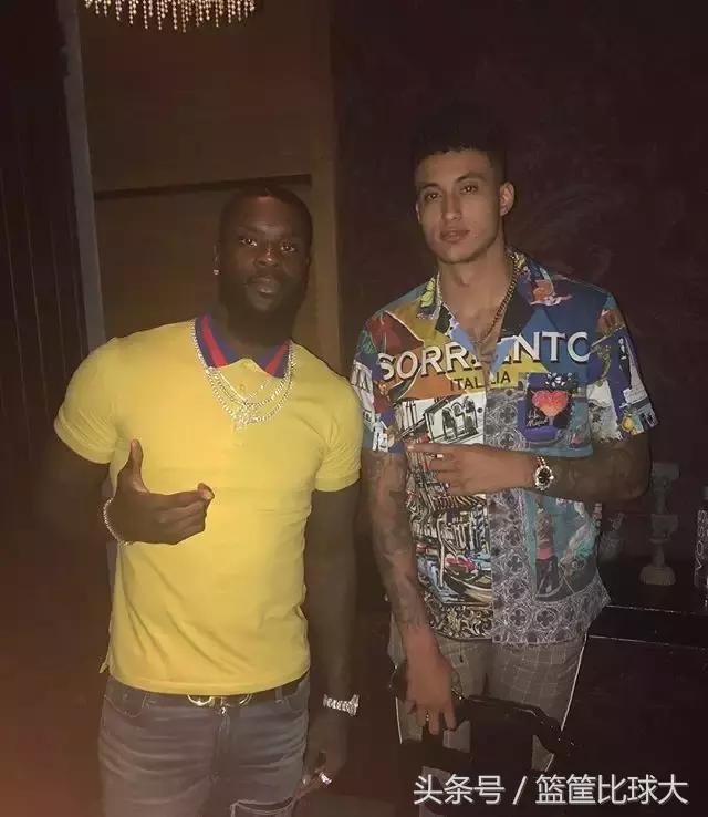 nba奥胖冲进观众席,nba球员奥胖