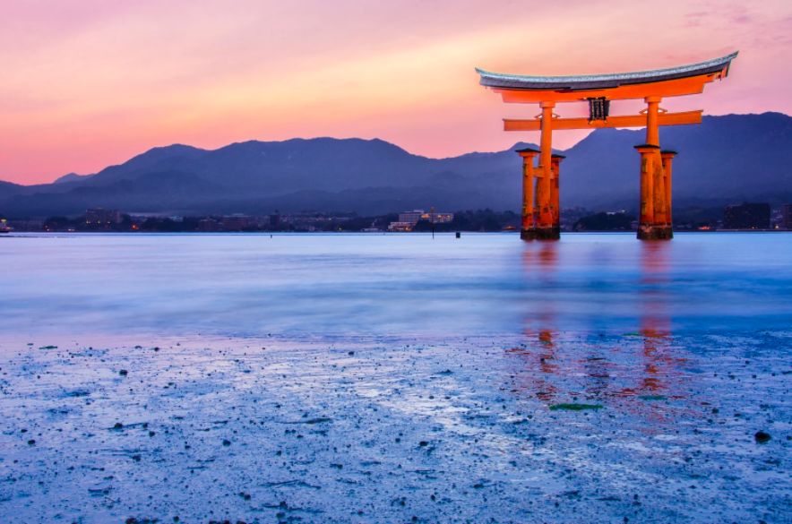 最古老的日本温泉,在日本最古老的温泉