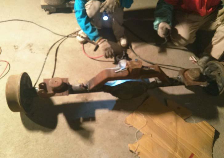 切诺基213改大脚,切诺基213升高5寸改装