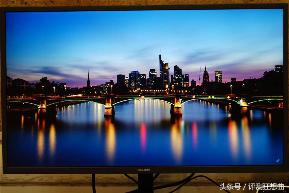 三星4k显示器u32j592uqc评测,三星显示器u32j592