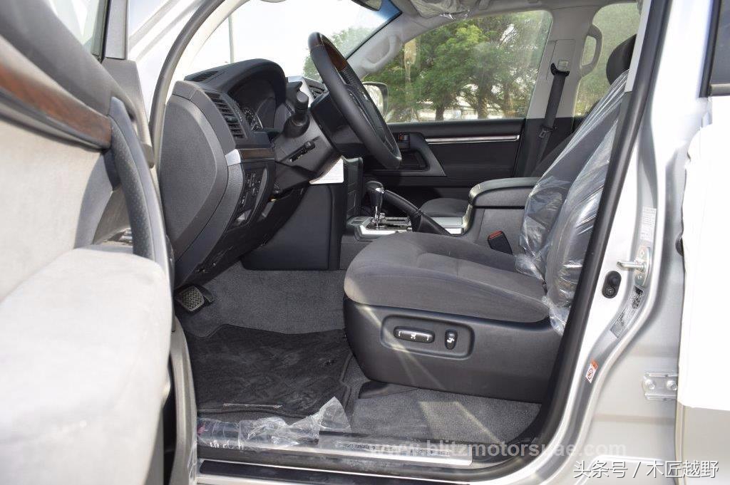 亚瑟王神剑版柴油D4DV8陆巡——欧版最顶配